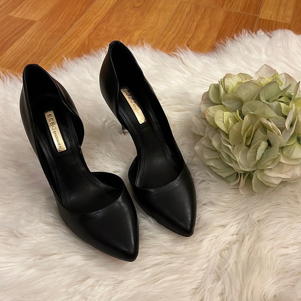 BCBGENERATION PUMP size 4 1/2 M